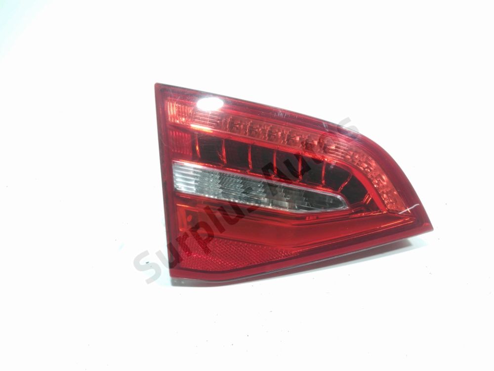 Feu arrière intérieur gauche