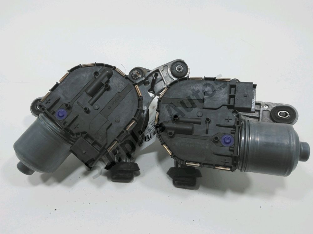 Mécanisme + moteur d'essuie glace avant