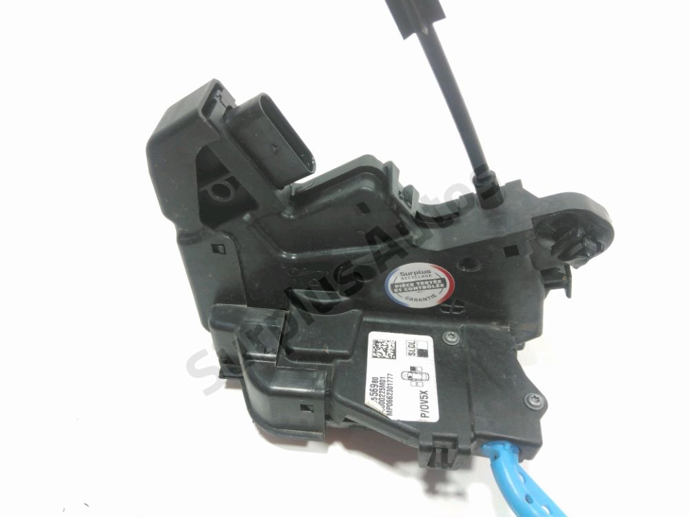 Serrure de porte avant droite