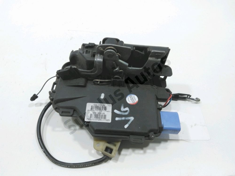 Serrure de porte avant gauche