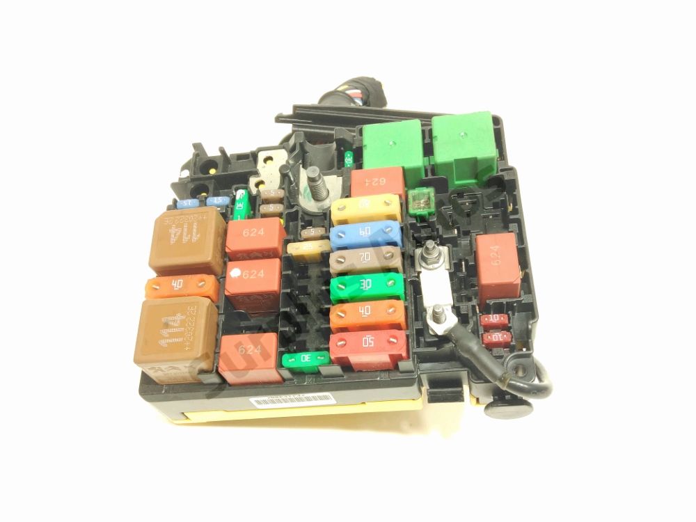Boite à fusibles moteur