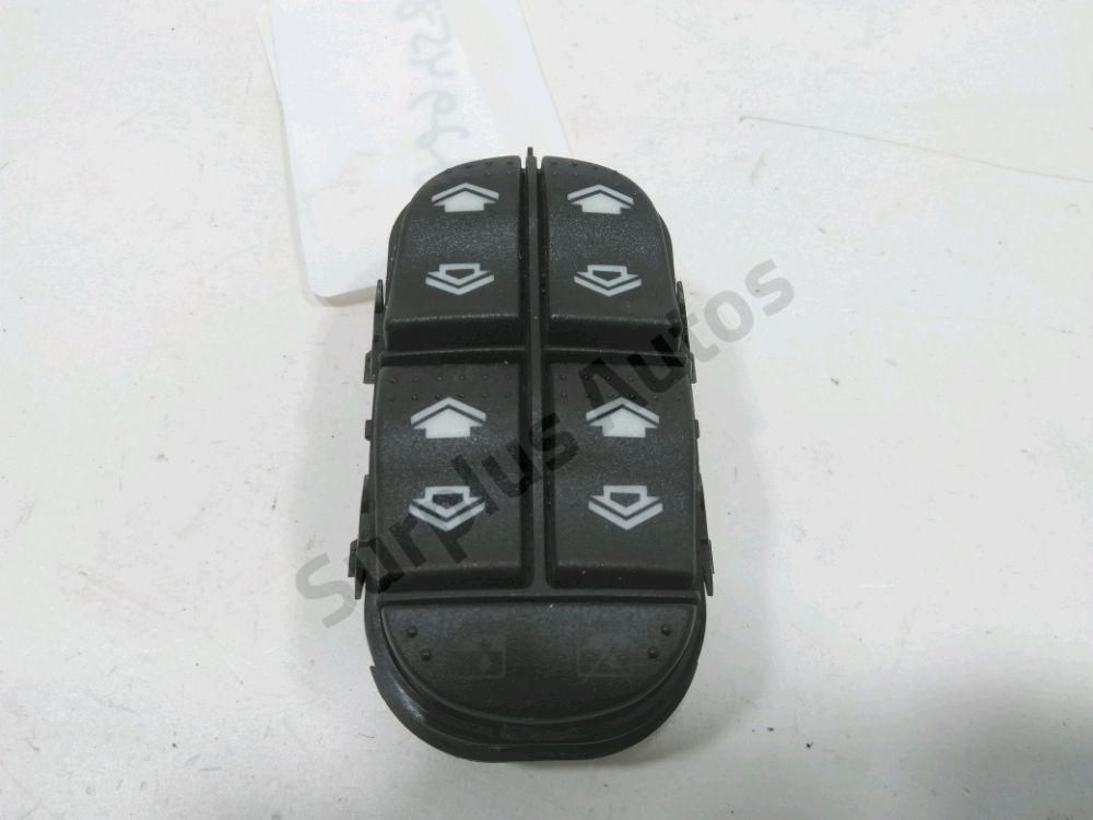 Commande lève-vitre avant gauche