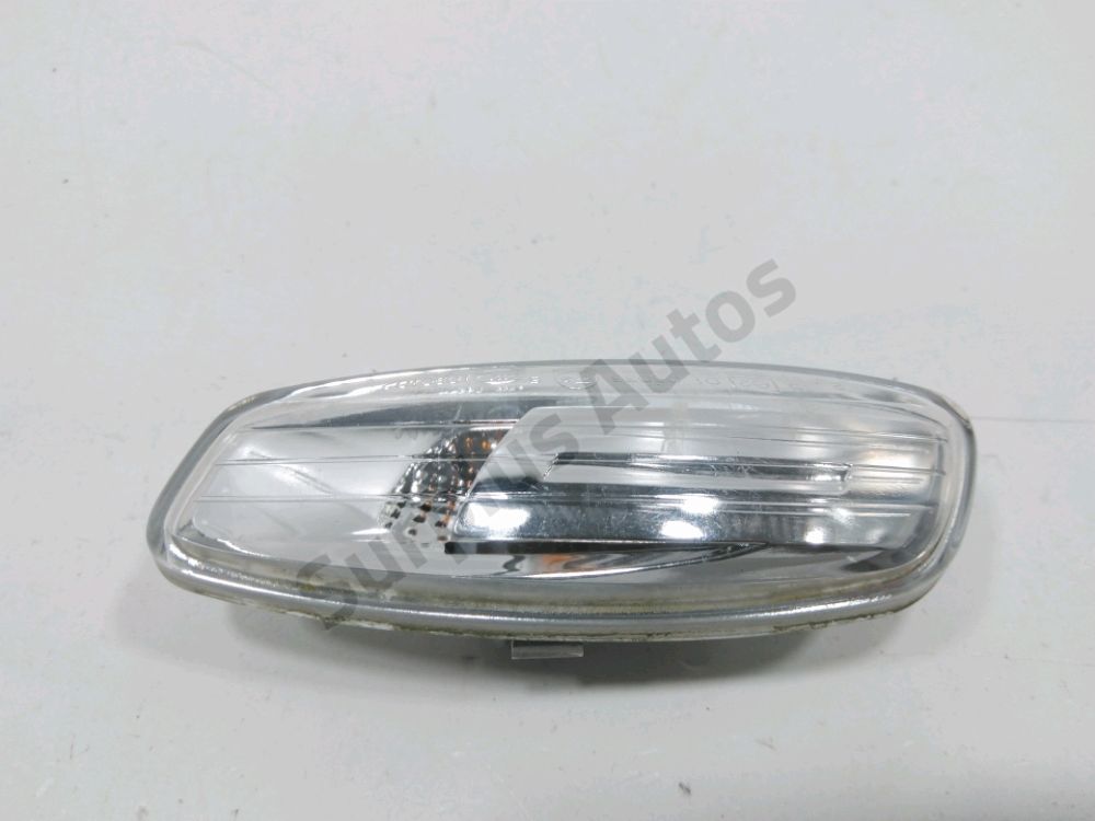 Répétiteur d'aile gauche