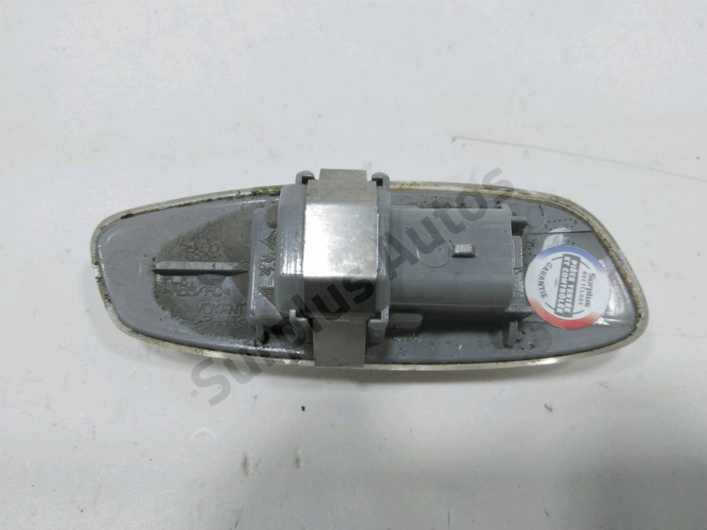 Répétiteur d'aile gauche