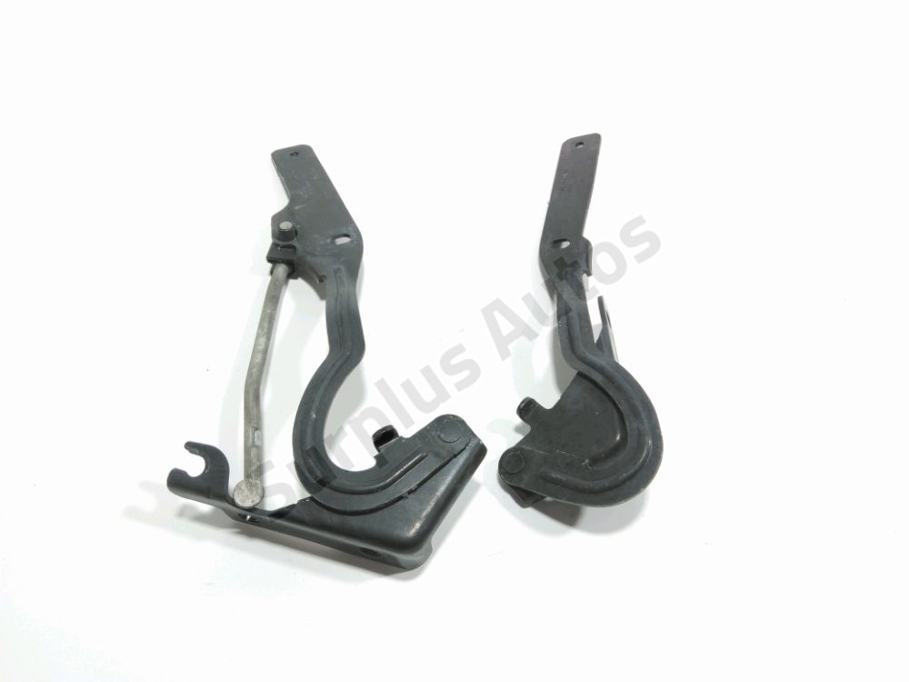 Jeu de charnières de capot