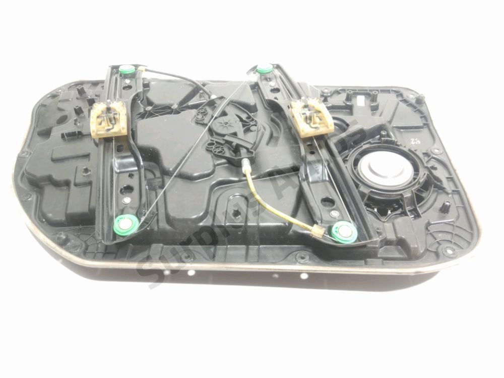 Leve-vitre electrique avant droit