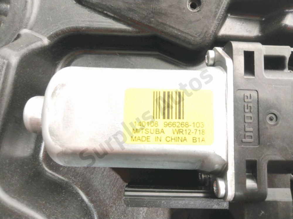 Lève-vitre électrique avant gauche