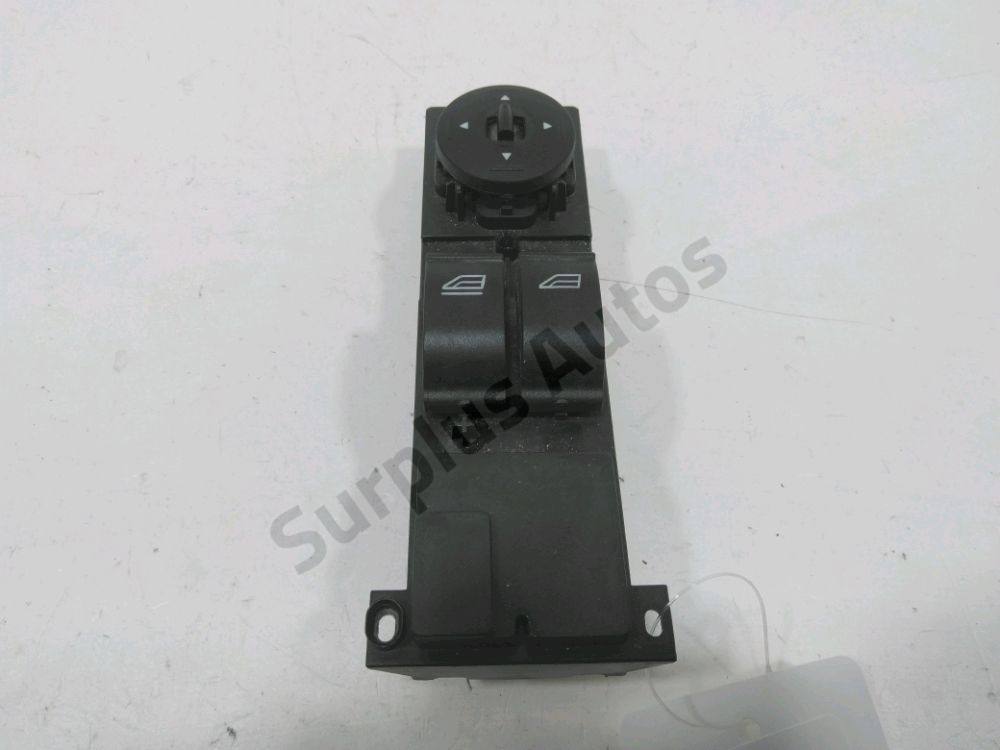 Commande lève-vitre avant gauche