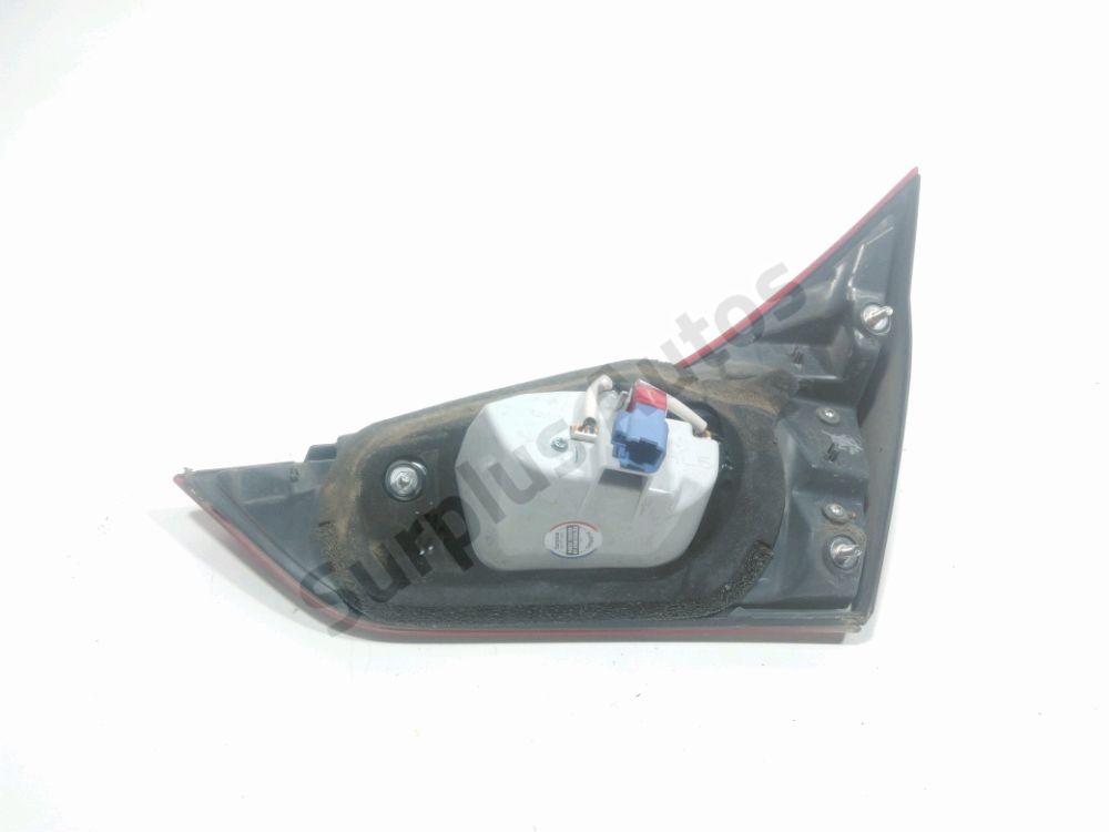 Feu arrière intérieur gauche