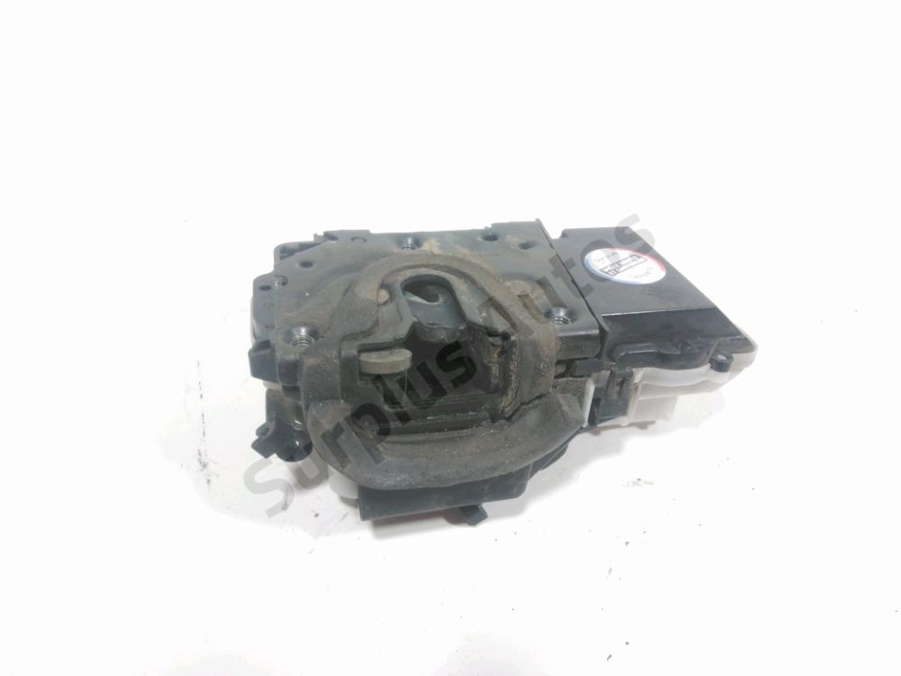 Serrure de porte avant gauche