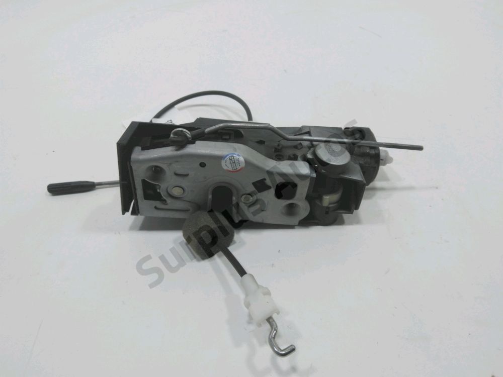 Serrure de porte avant droite