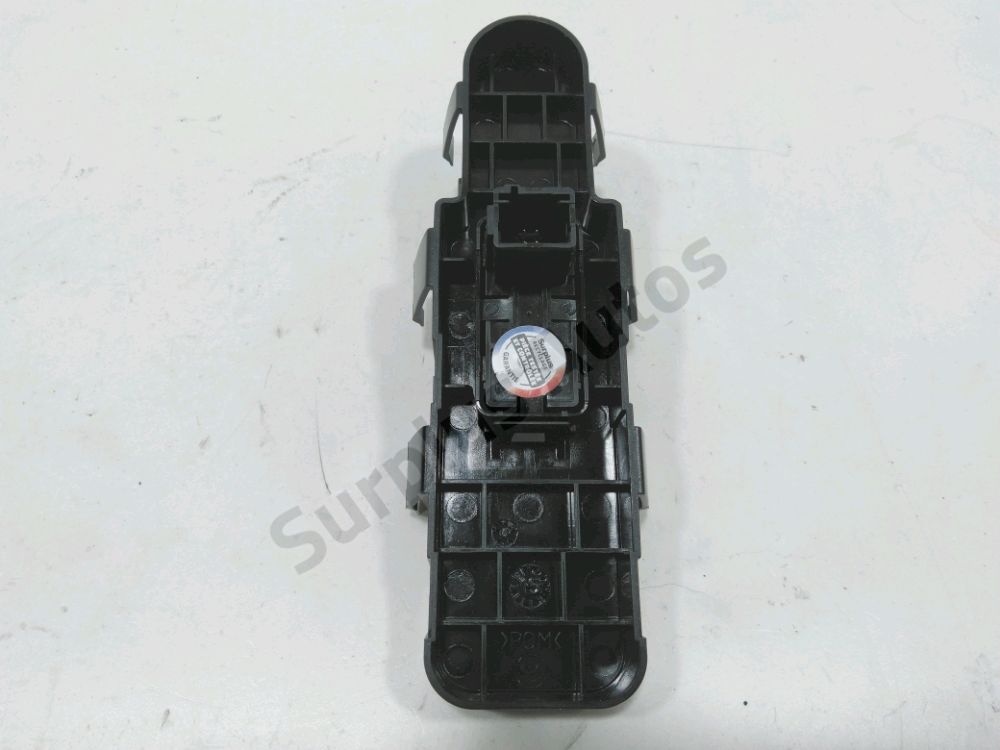 Commande lève-vitre avant droit