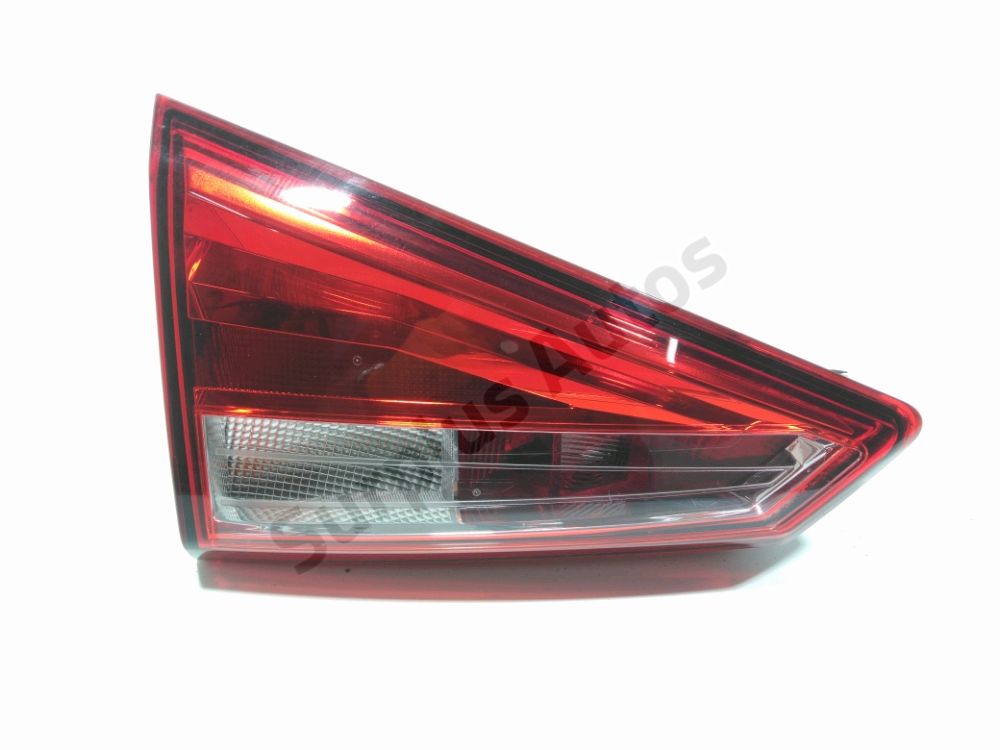 Feu arrière intérieur gauche