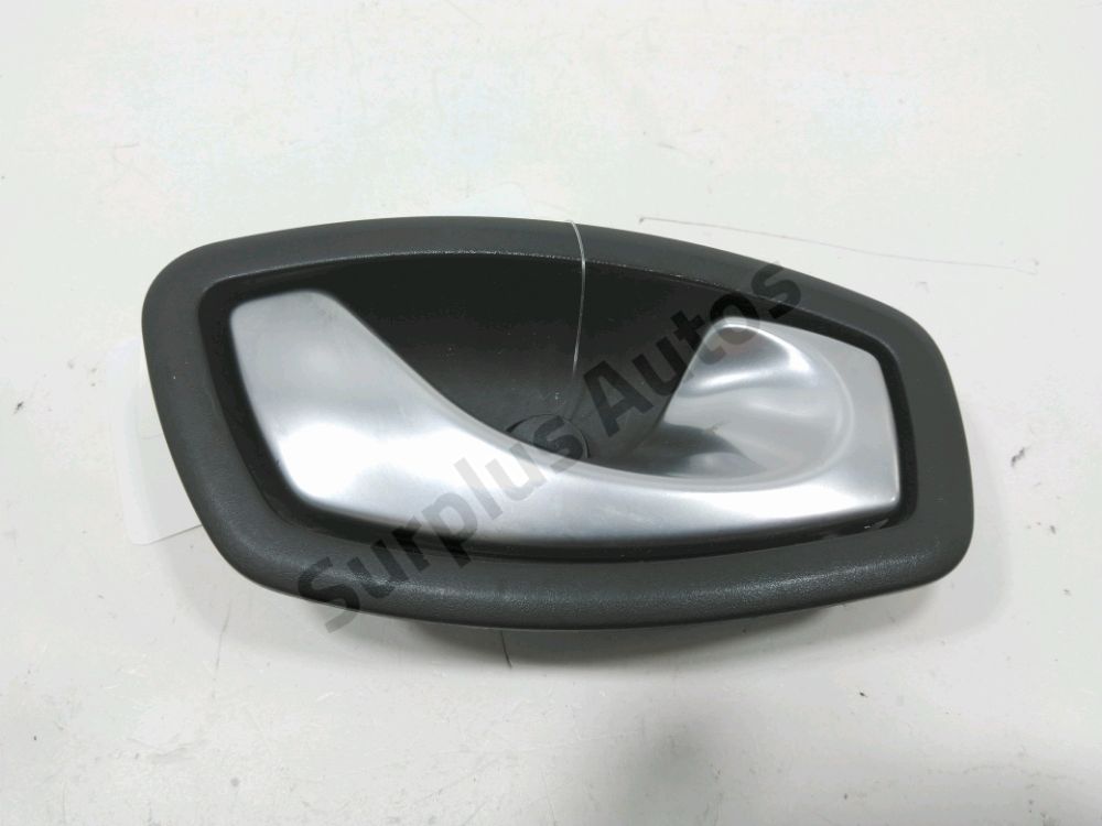 Poignée intérieure porte avant droite