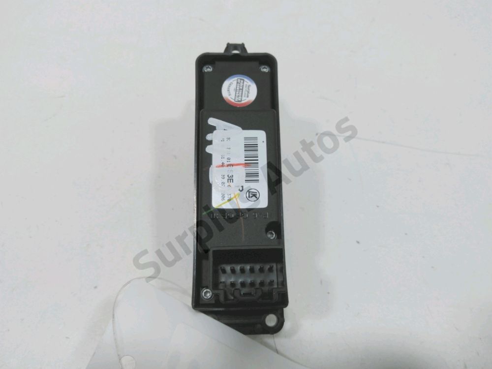 Commande lève-vitre avant droit