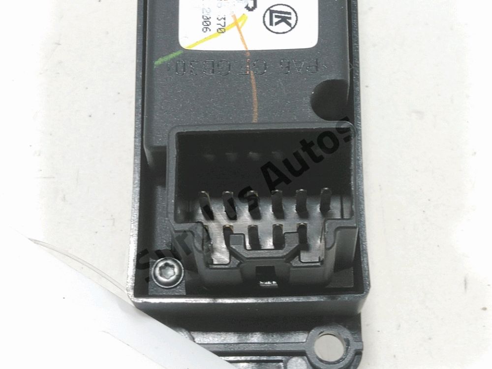 Commande lève-vitre avant droit