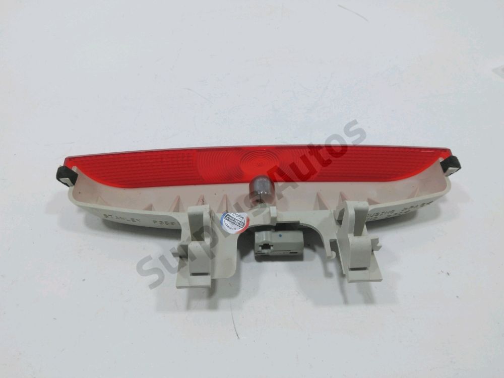 Feu stop supplémentaire