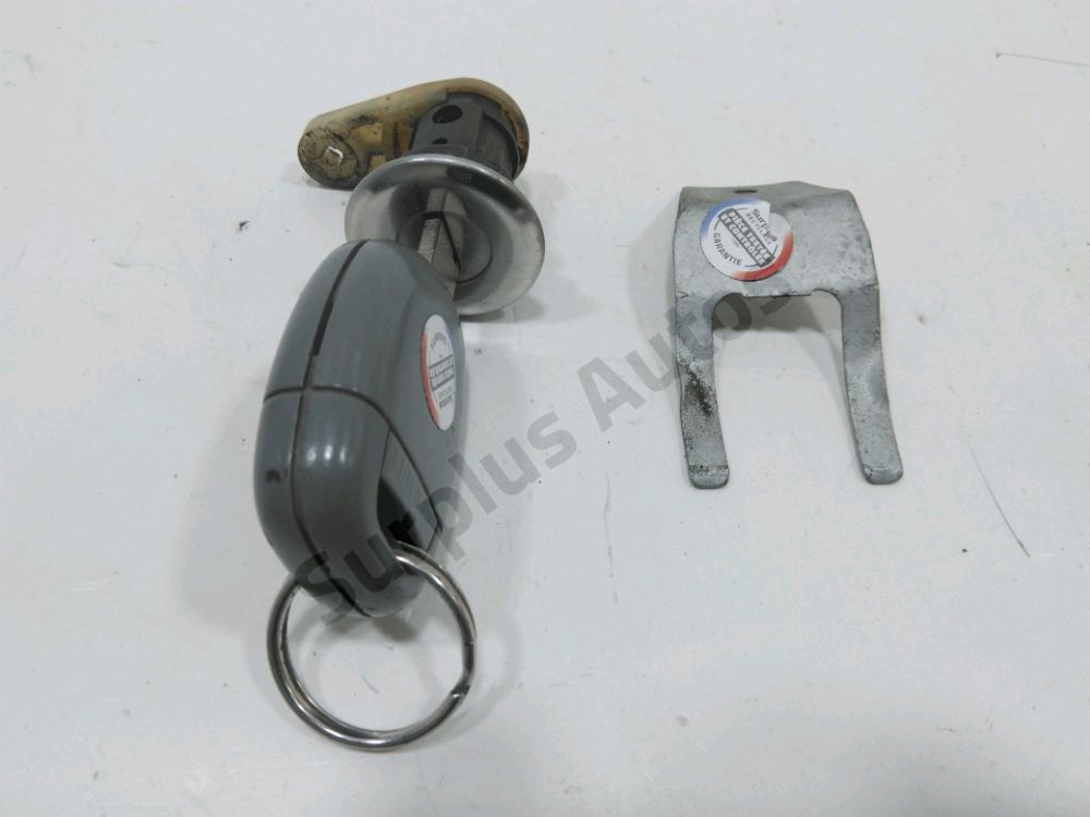 Barrillet de porte avant gauche