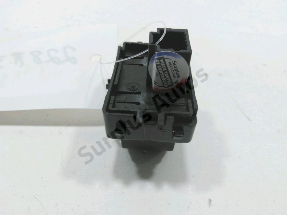 Commande lève-vitre avant droit