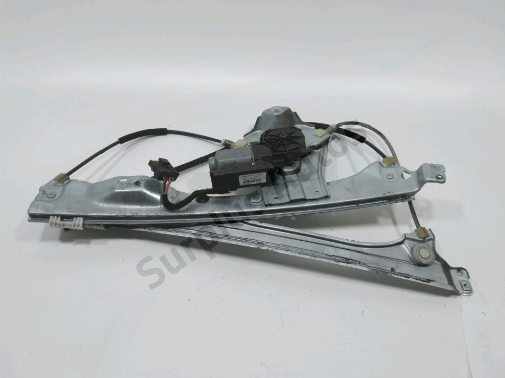 Lève-vitre électrique avant gauche