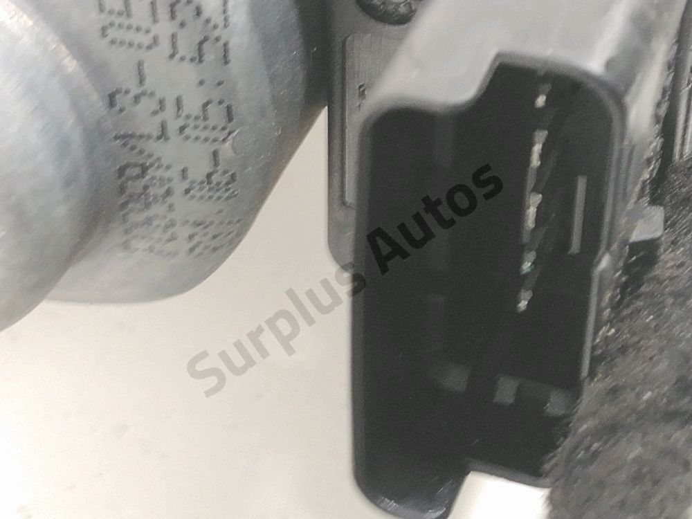 Lève-vitre électrique avant gauche