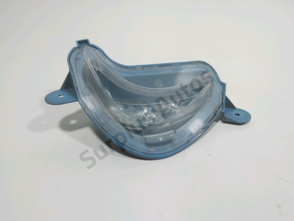 Feu diurne avant droit