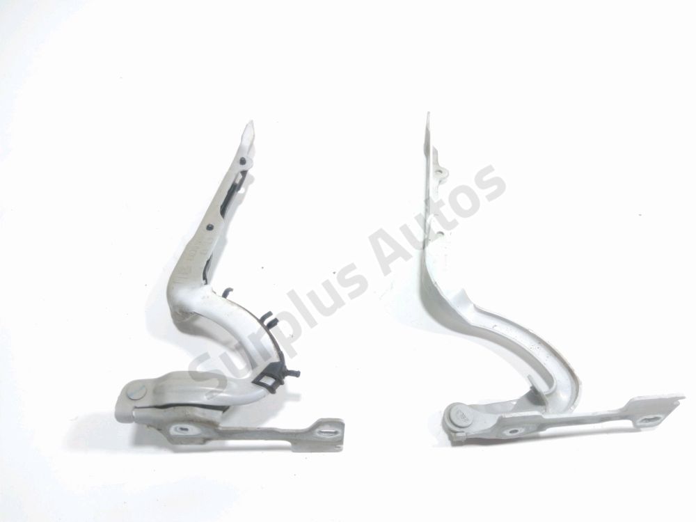 Jeu de charnières de capot