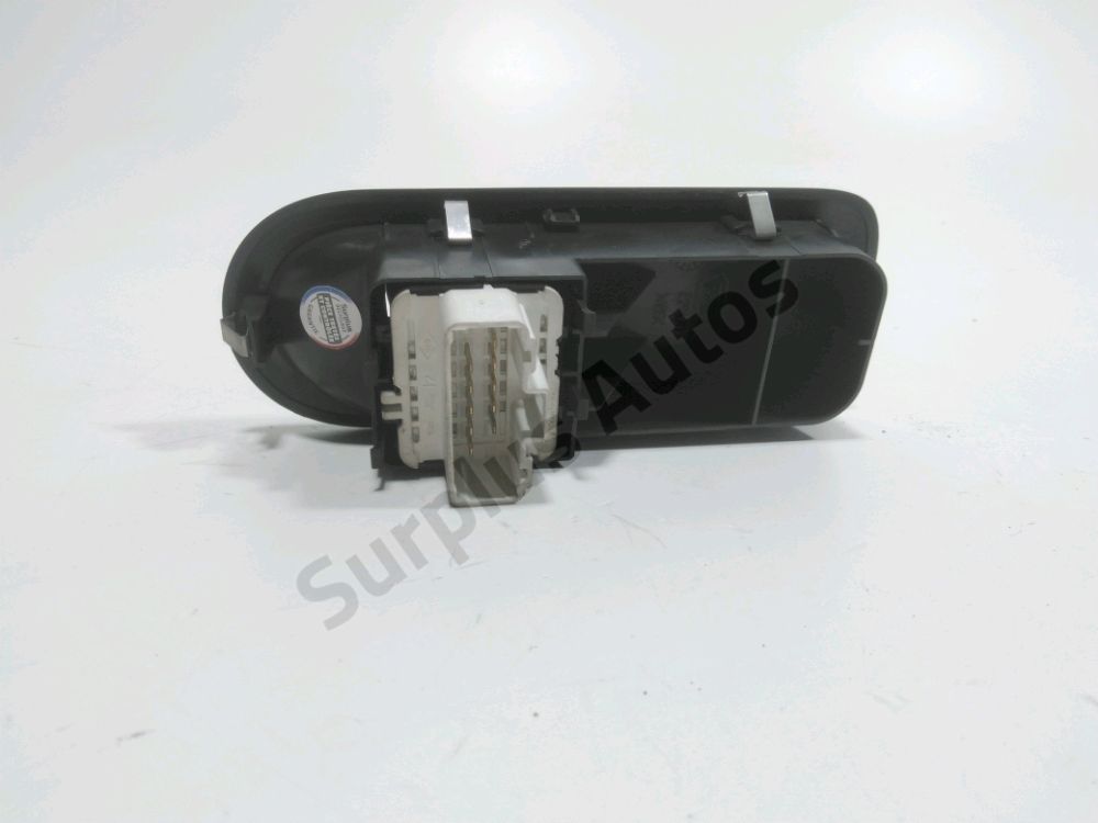 Commande lève-vitre avant gauche