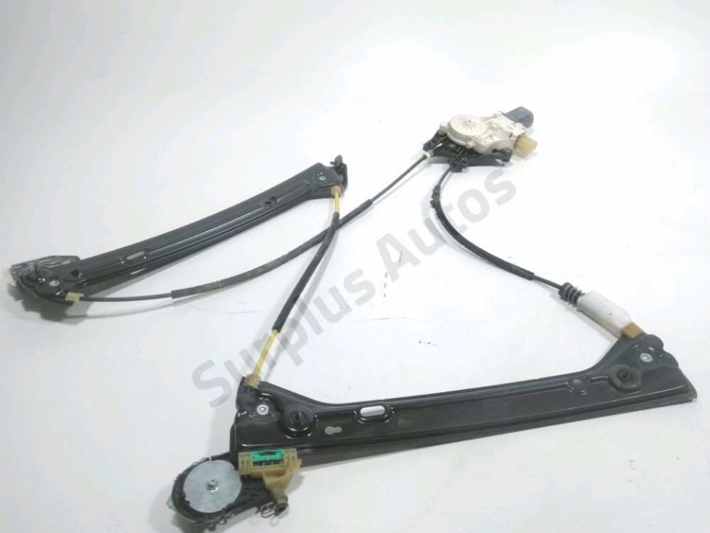 Lève-vitre électrique avant droit