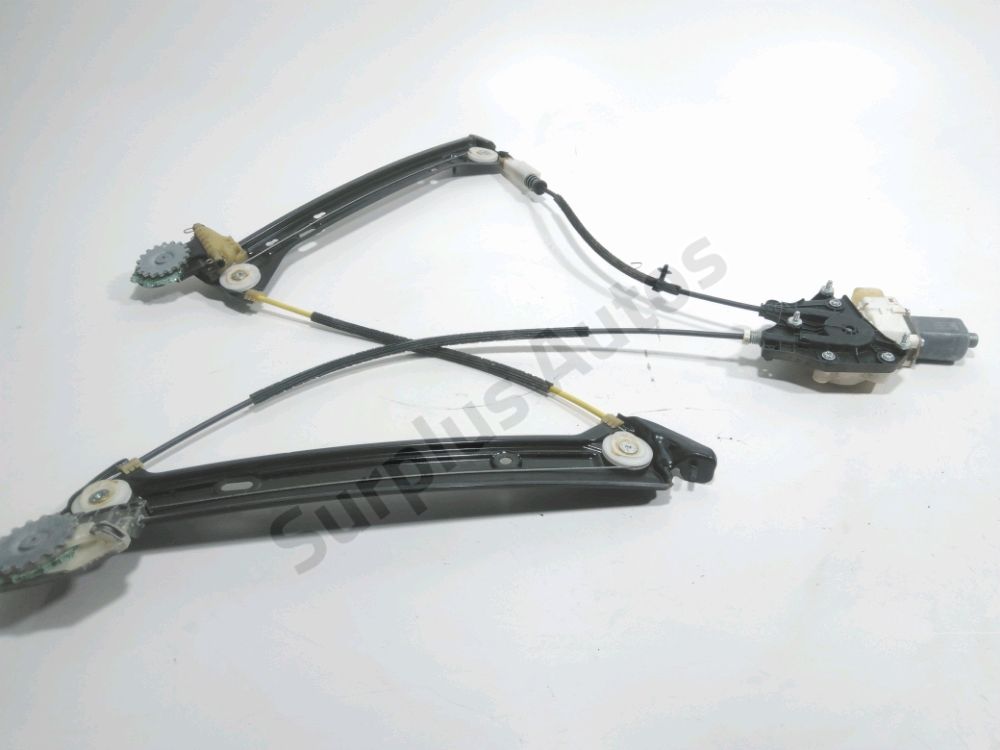 Lève-vitre électrique avant droit