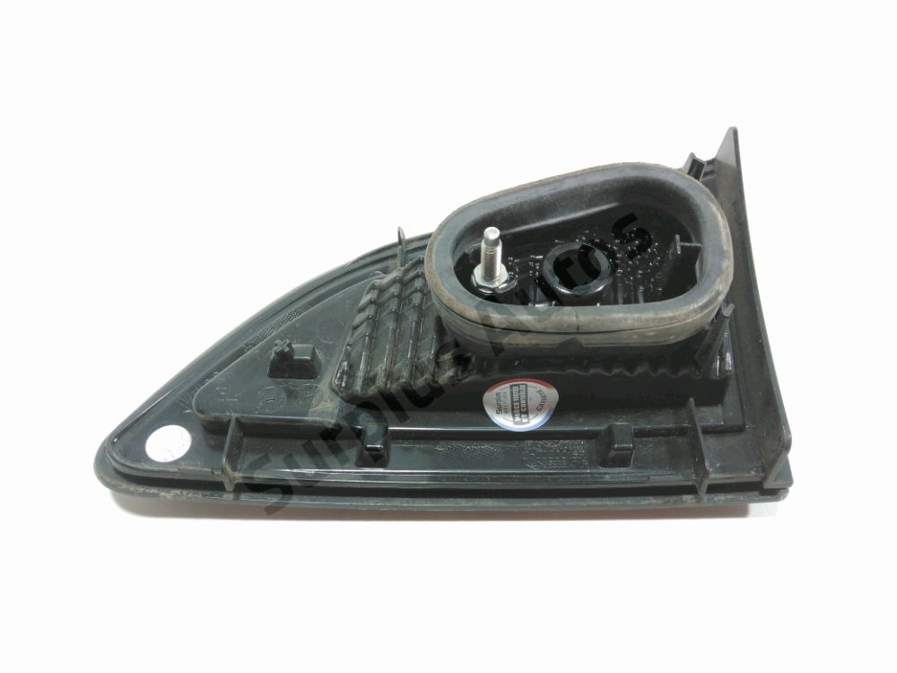 Feu arrière intérieur gauche