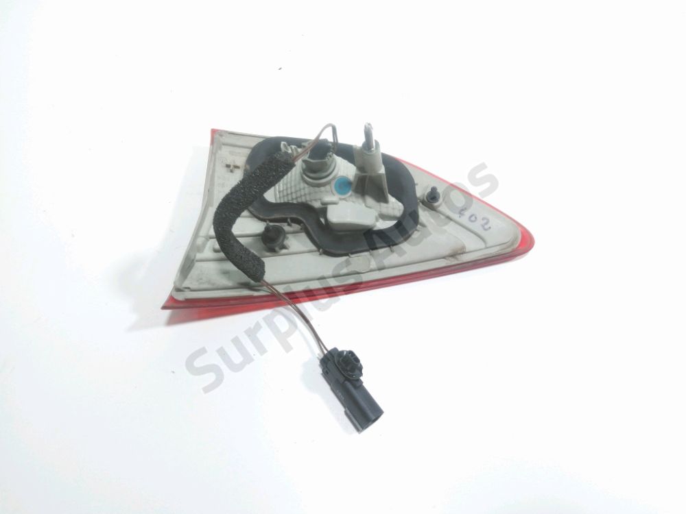 Feu arrière intérieur gauche