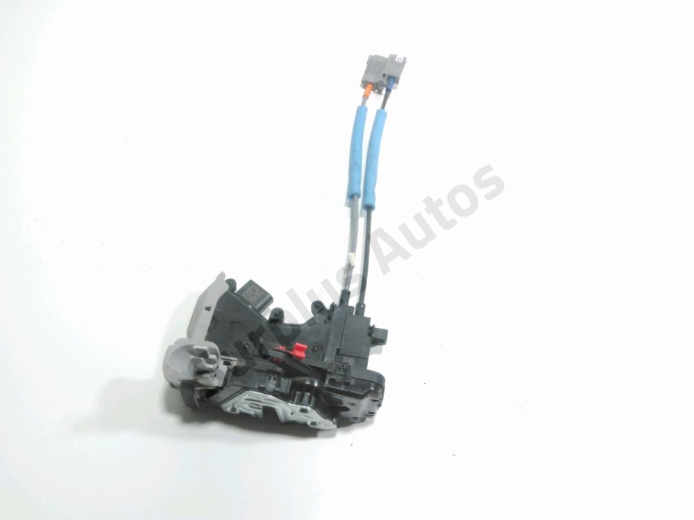 Serrure de porte avant droite