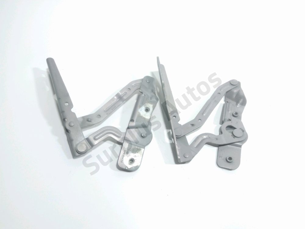 Jeu de charnieres de capot