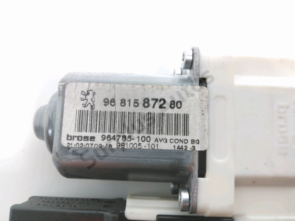 Lève-vitre électrique avant gauche