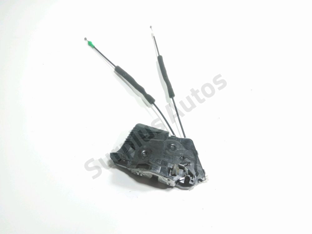 Serrure de porte avant droite