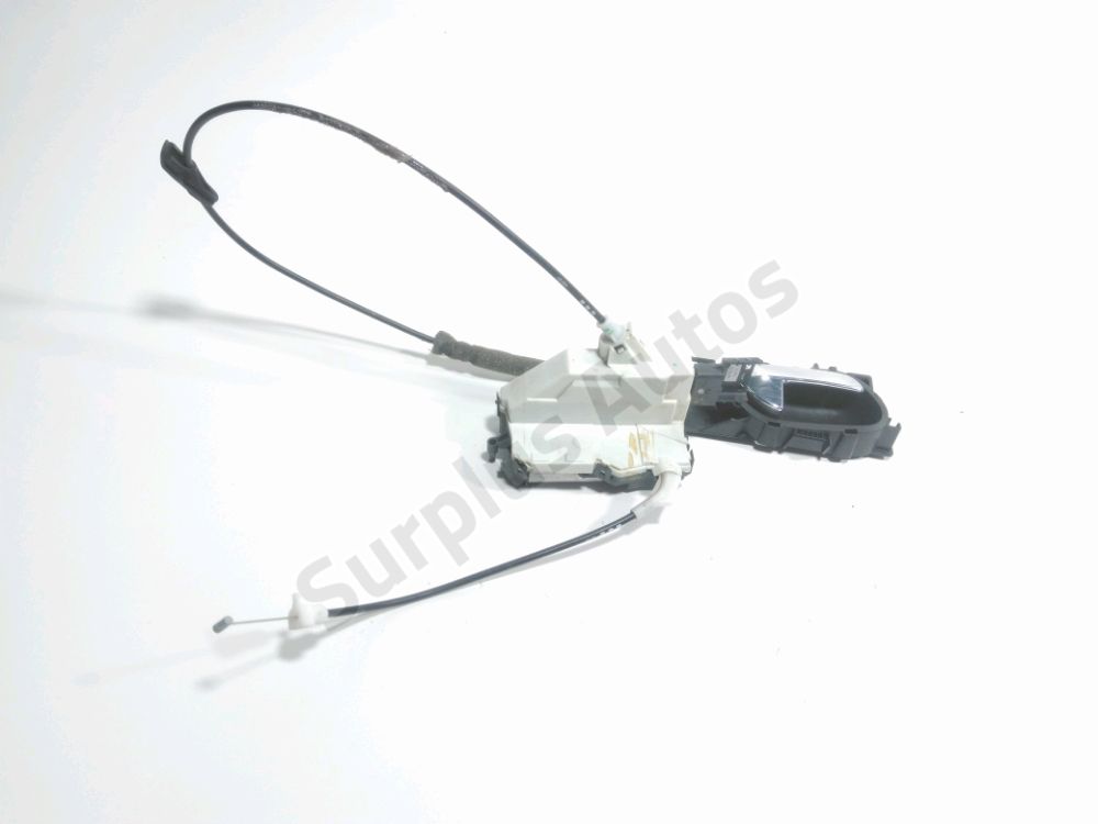 Serrure de porte avant droite