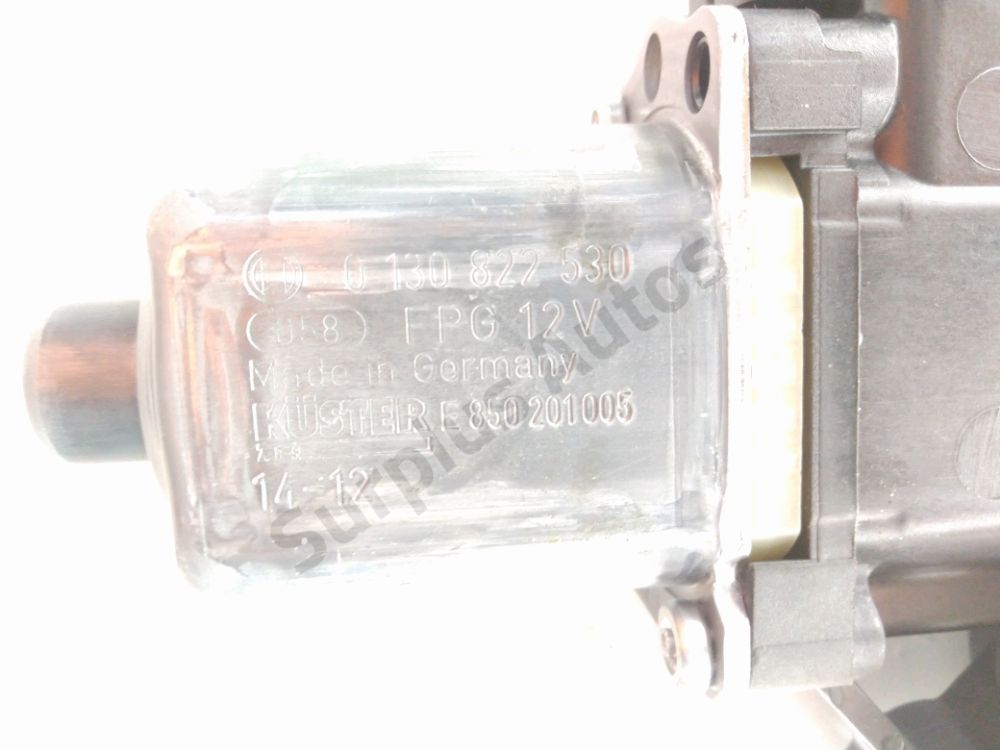 Lève-vitre électrique avant droit