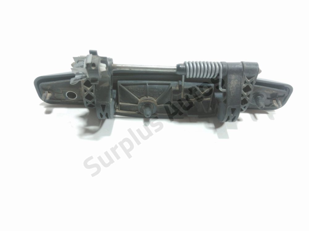 Poignée extérieure avant gauche