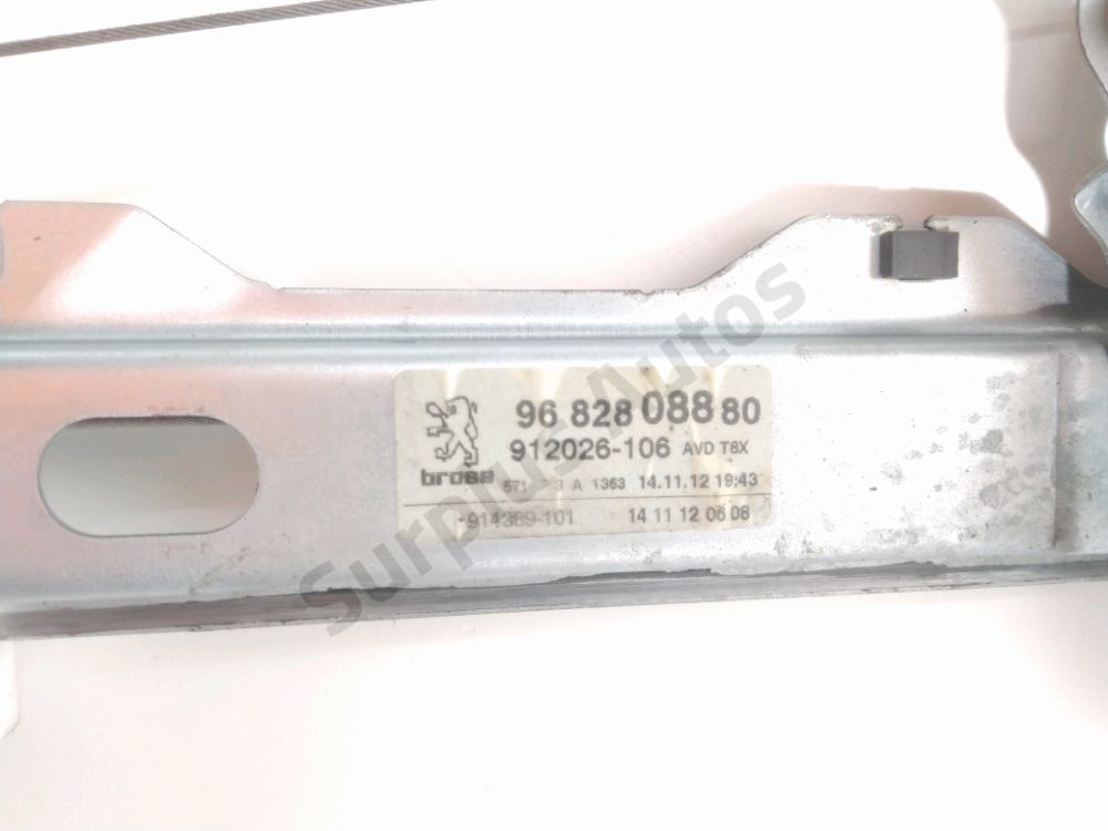 Lève-vitre électrique avant droit