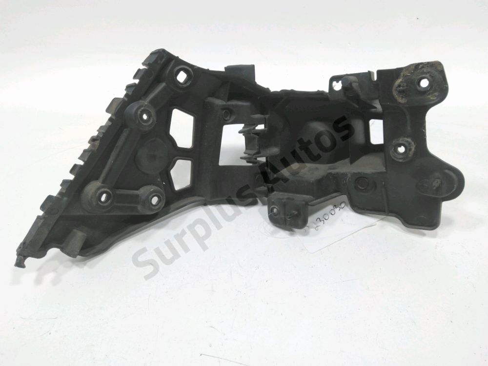 Support droit de pare-choc arrière