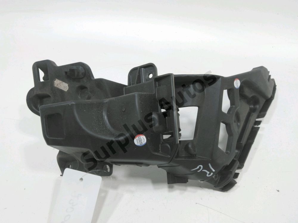 Support gauche de pare-choc arrière