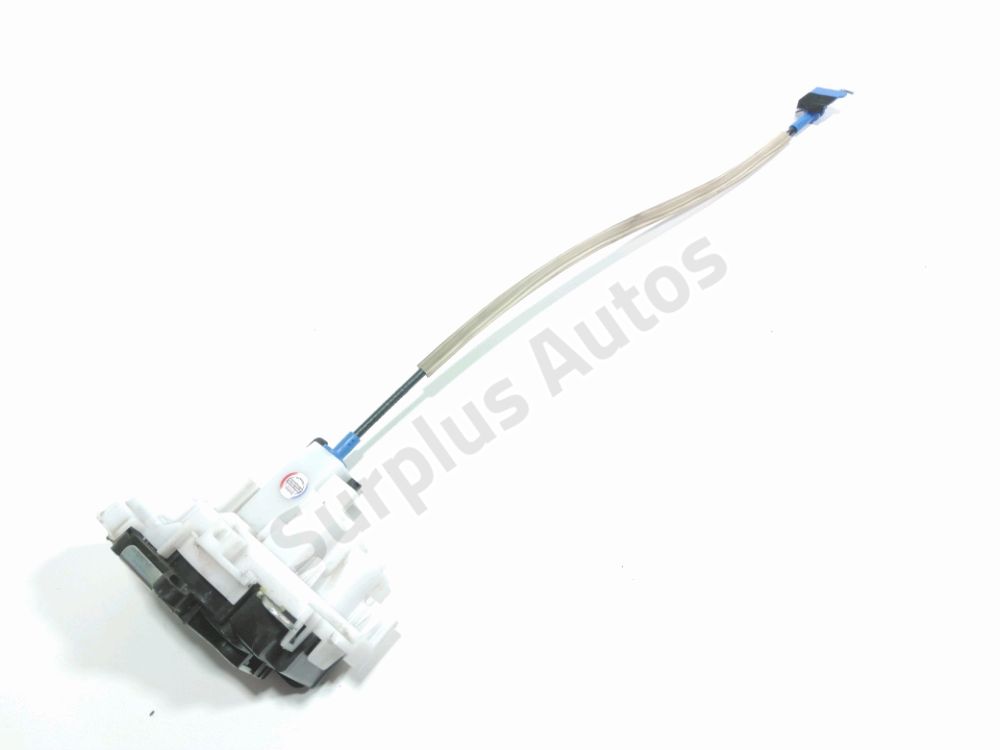 Serrure de porte avant droite