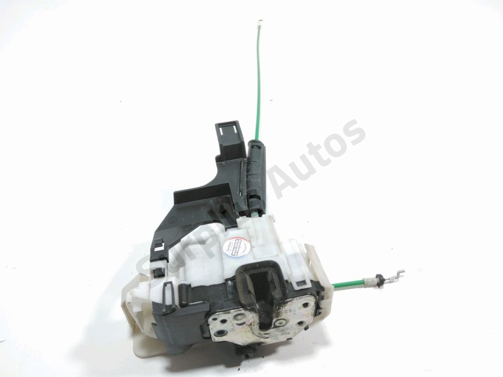 Serrure de porte avant droite