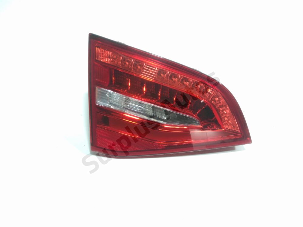 Feu arrière intérieur gauche