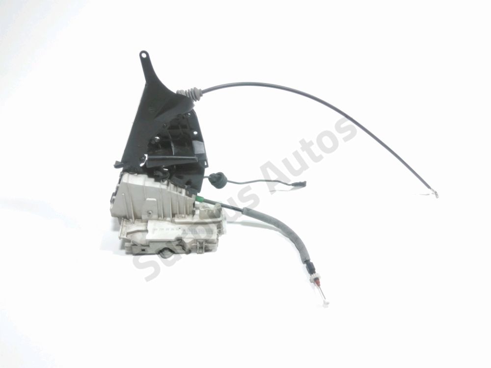 Serrure de porte avant gauche