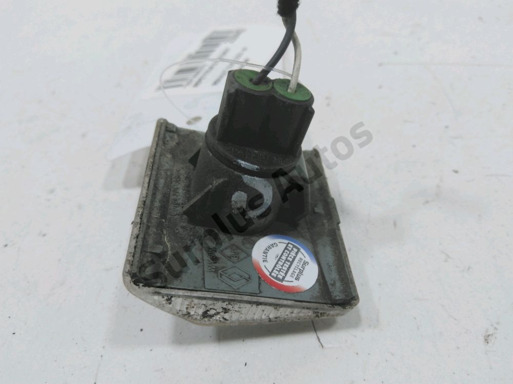 Répétiteur d'aile droit