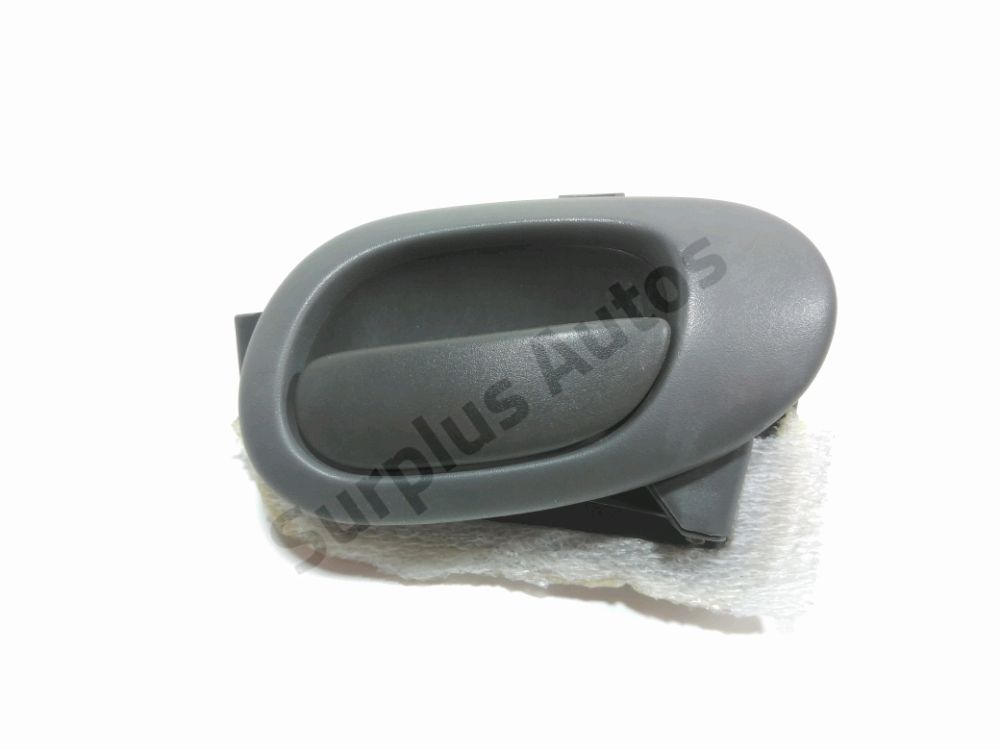 Poignee interieure porte avant droite