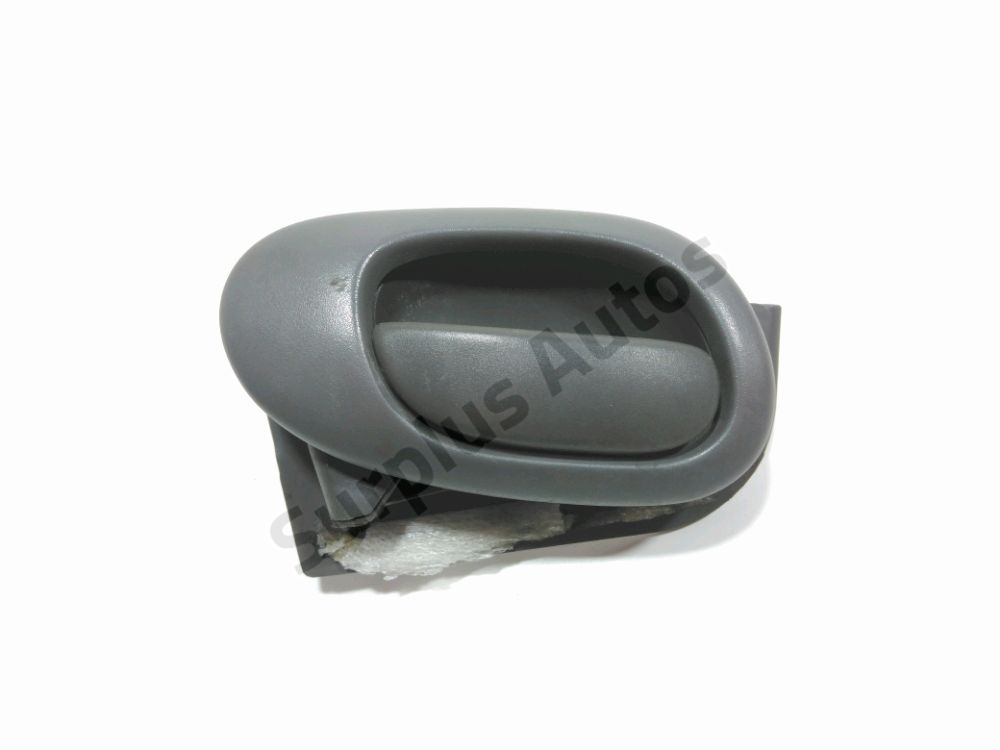 Poignee interieure porte avant gauche