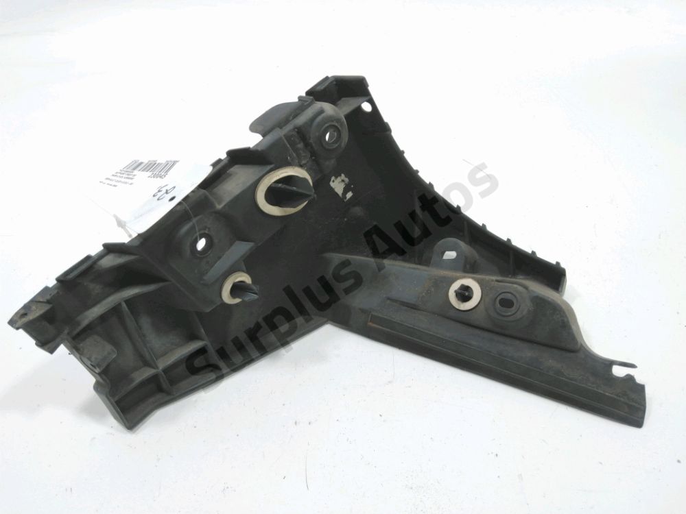 Support droit de pare-choc arrière